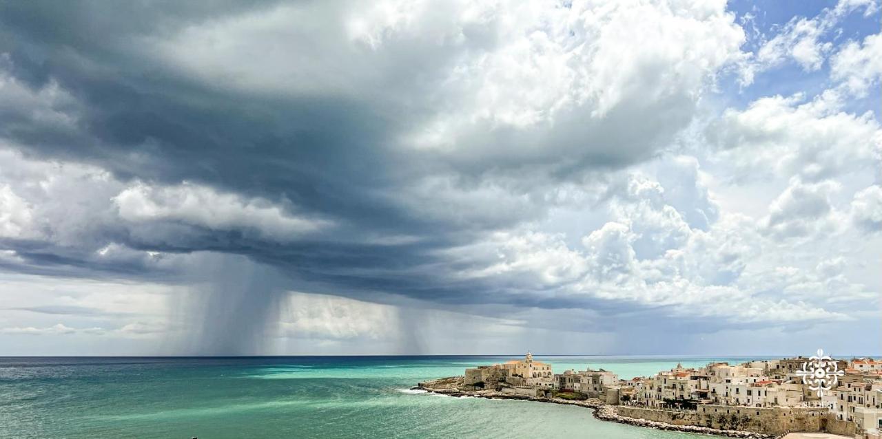Infinito - Attico Sul Mare Appartement Vieste Buitenkant foto